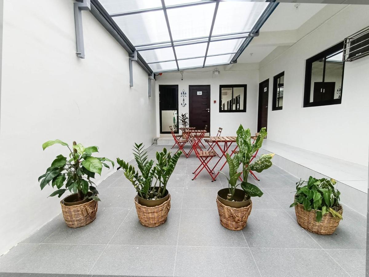 Manzil Anilao B&B Mabini  Luaran gambar